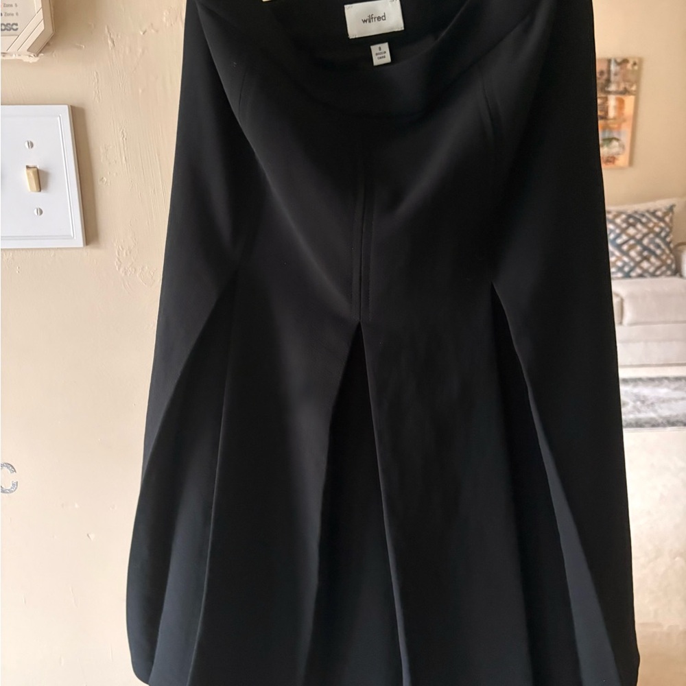 Aritzia Wilfred Elegant Black Women's Skirt